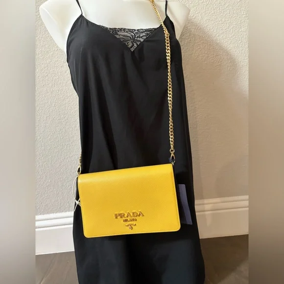Prada miniborse Saffiano leather Yellow Crossbody Bag with Chain Strap - Picture 6 of 8